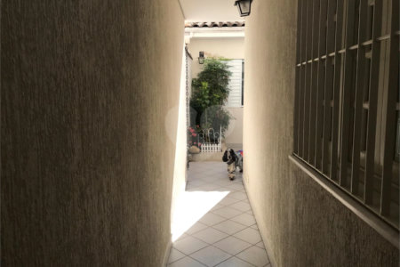 Casa Sobrado à venda no Planalto Paulista de 153m² com 3 dormitórios e 2 vagas