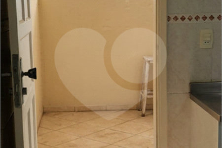 Casa térrea com duas edículas para venda - Saúde, SP.