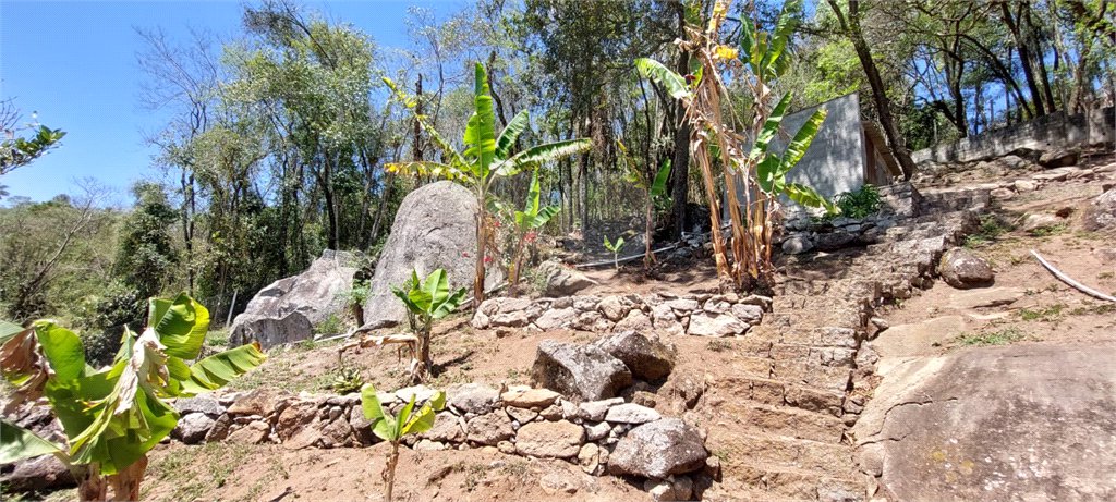 Casa à venda com 3 quartos, sendo 2 suítes, no condomínio Alpes de Caieiras, Caieiras - SP