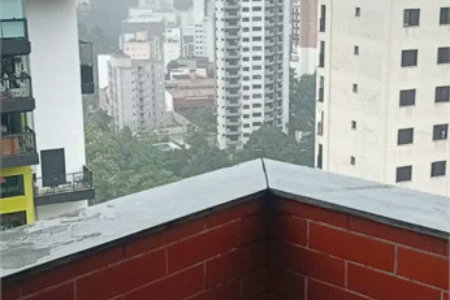 Apartamento à venda com 3 quartos, sendo 1 suíte,  em Vila Andrade, São Paulo, SP