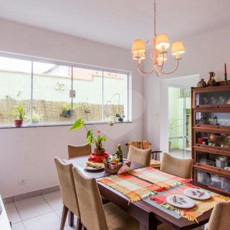 Sobrado à venda com 3 quartos, sendo 1 suíte, em Brooklin, São Paulo, SP