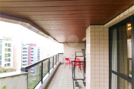 Apartamento à venda com 3 suítes em Jardim Vitória Régia, São Paulo, SP