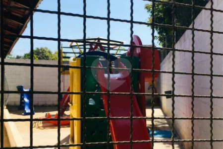 Apartamento à venda com 2 quartos em Jardim Itamarati, Poá, SP