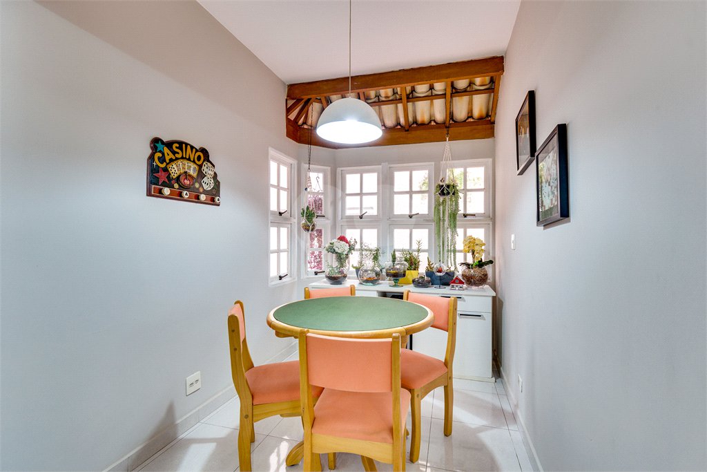 Casa à venda com 4 quartos, sendo 1 suíte, em Brooklin Paulista, São Paulo, SP