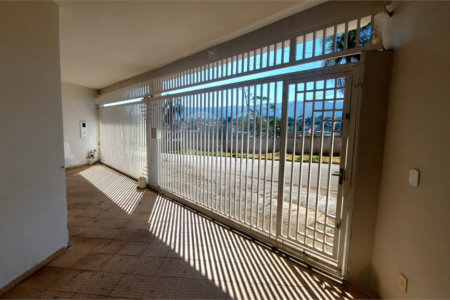 Sobrado à venda com 4 quartos, sendo 2 suítes, em Jardim Paulista, Atibaia, SP