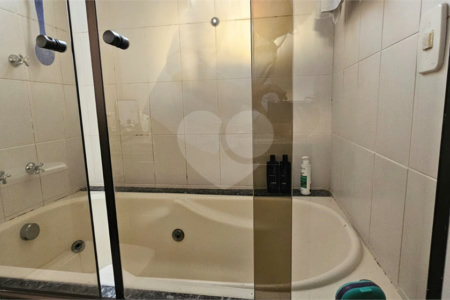 Apartamento à venda com 3 suítes em Sítio São José, Suzano, SP