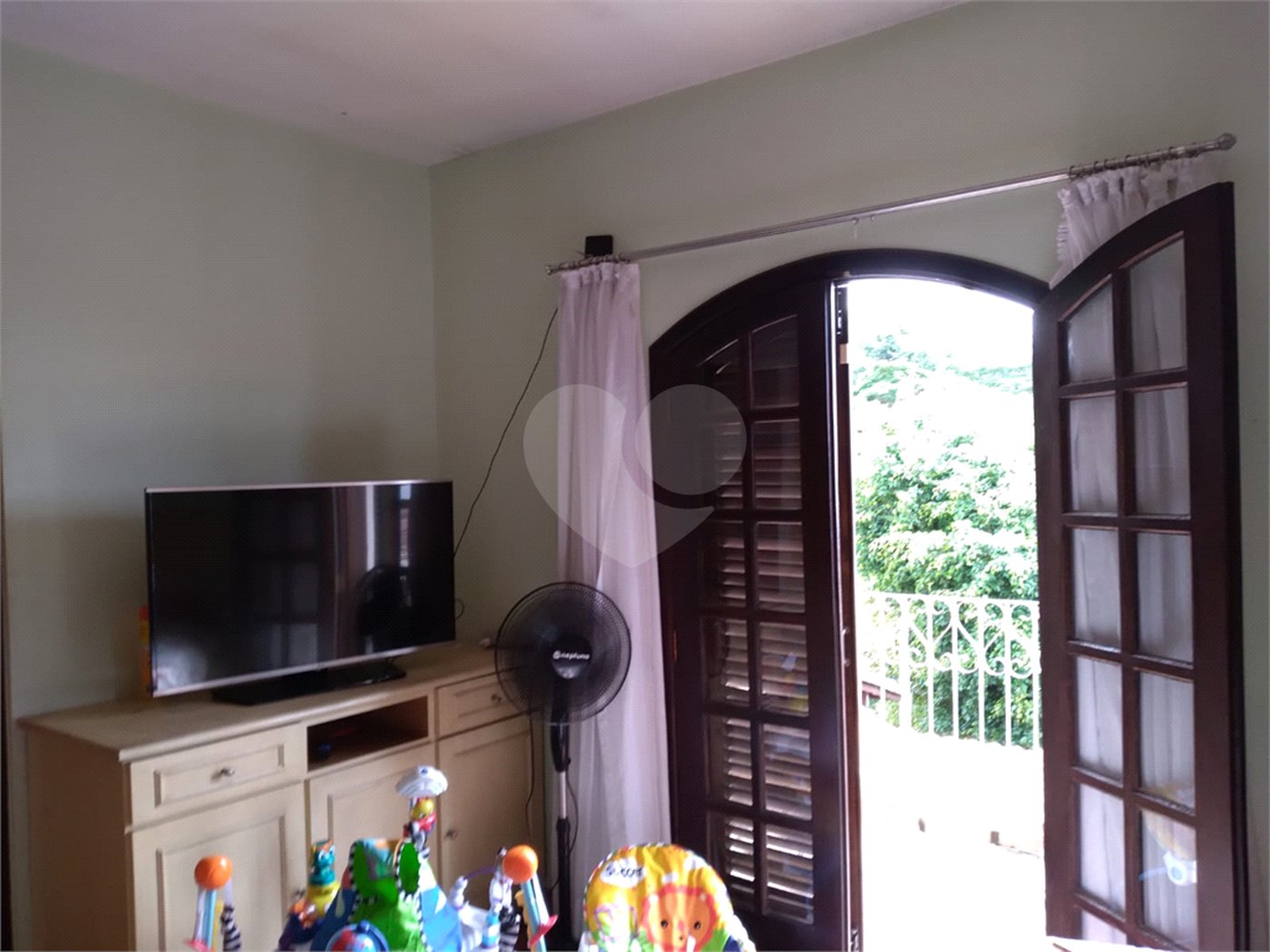 Sobrado à venda com 3 quartos, sendo 1 suíte, em Tremembé, São Paulo, SP