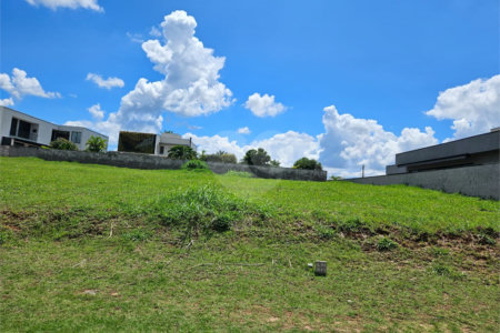 Terreno à venda com 1 suíte no condomínio Campo de Toscana, Vinhedo - SP
