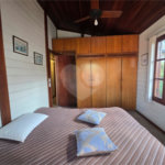 Casa à venda com 3 quartos, sendo 1 suíte, no condomínio Estância Marambaia, Vinhedo - SP