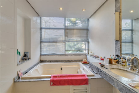 Casa à venda com 4 quartos, sendo 2 suítes, em Chácara Monte Alegre, São Paulo, SP