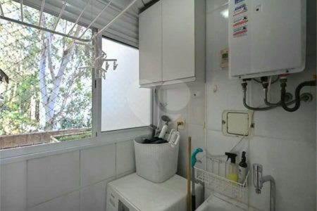 Apartamento à venda com 3 quartos, sendo 1 suíte,  em Vila Andrade, São Paulo, SP