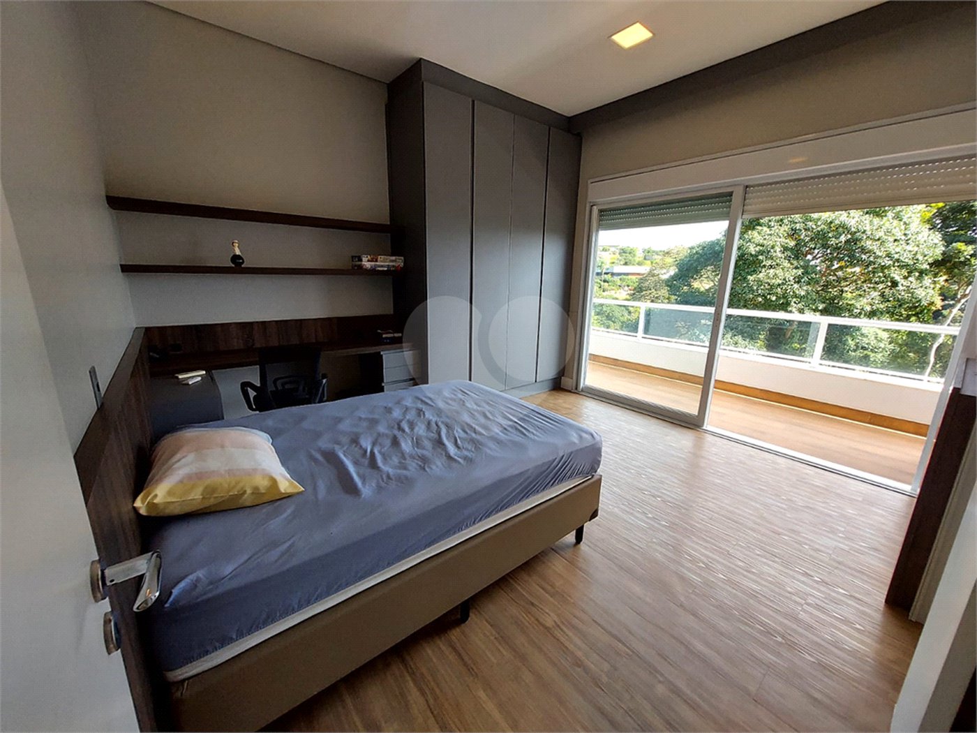 Casa à venda ou para alugar com 4 suítes no condomínio Jardim Primavera, Louveira - SP