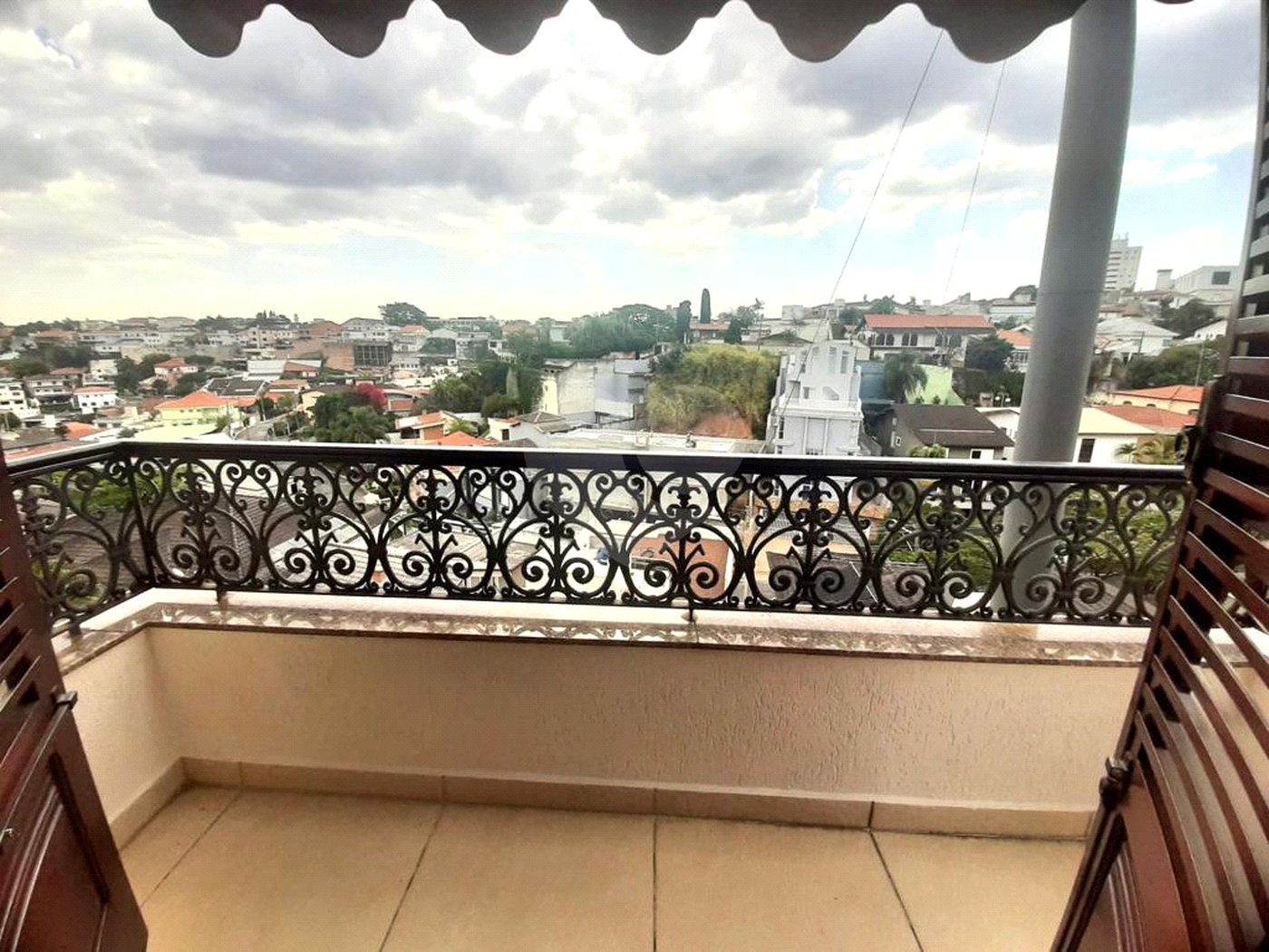 Sobrado à venda com 4 suítes em Jardim São Bento, São Paulo, SP