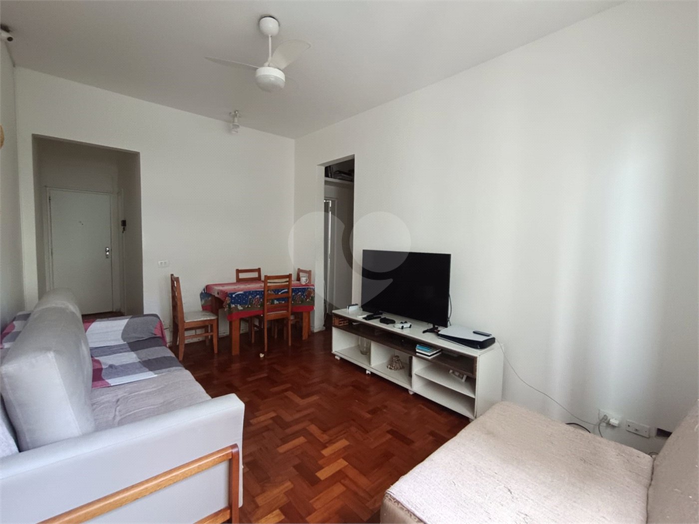 Apartamento à venda com 2 quartos, sendo 1 suíte, em Lagoa, Rio de Janeiro, RJ