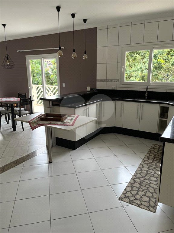 Casa à venda com 4 quartos, sendo 1 suíte, no condomínio Estancia da Serra / Residencial Nova Mairipora, Mairiporã - SP