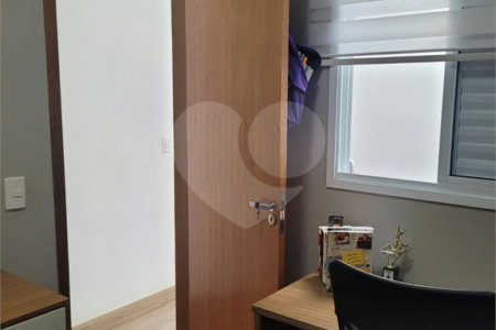 Sobrado à venda com 3 quartos, sendo 1 suíte,  em Vila Marari, São Paulo, SP