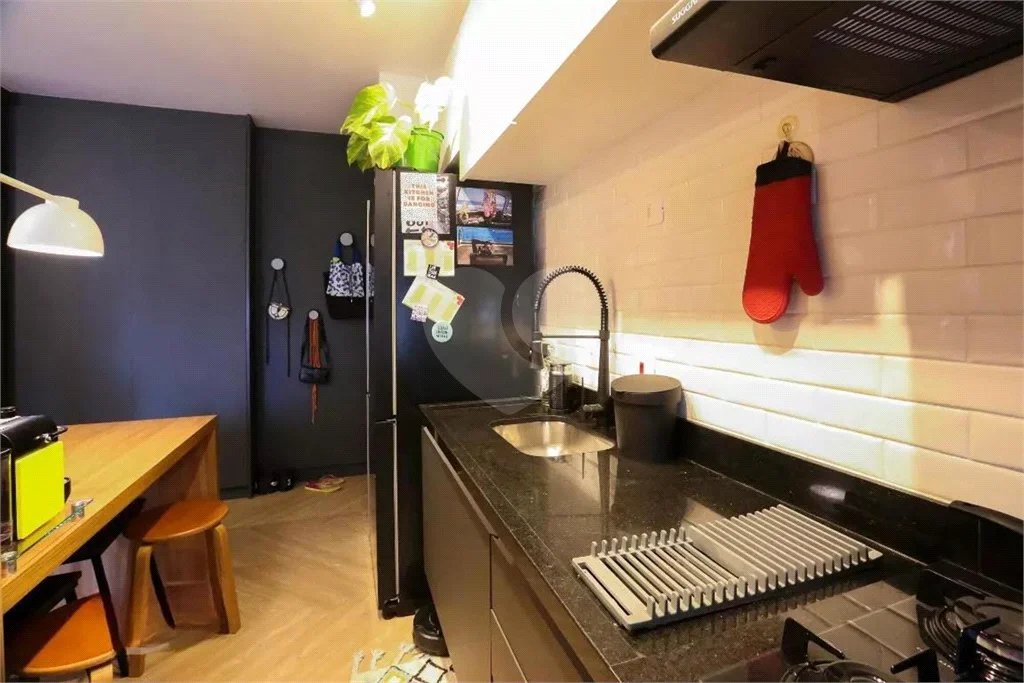 Apartamento à venda na Vila Nova Conceição, mobiliado pronto para morar com varanda e 1 vaga