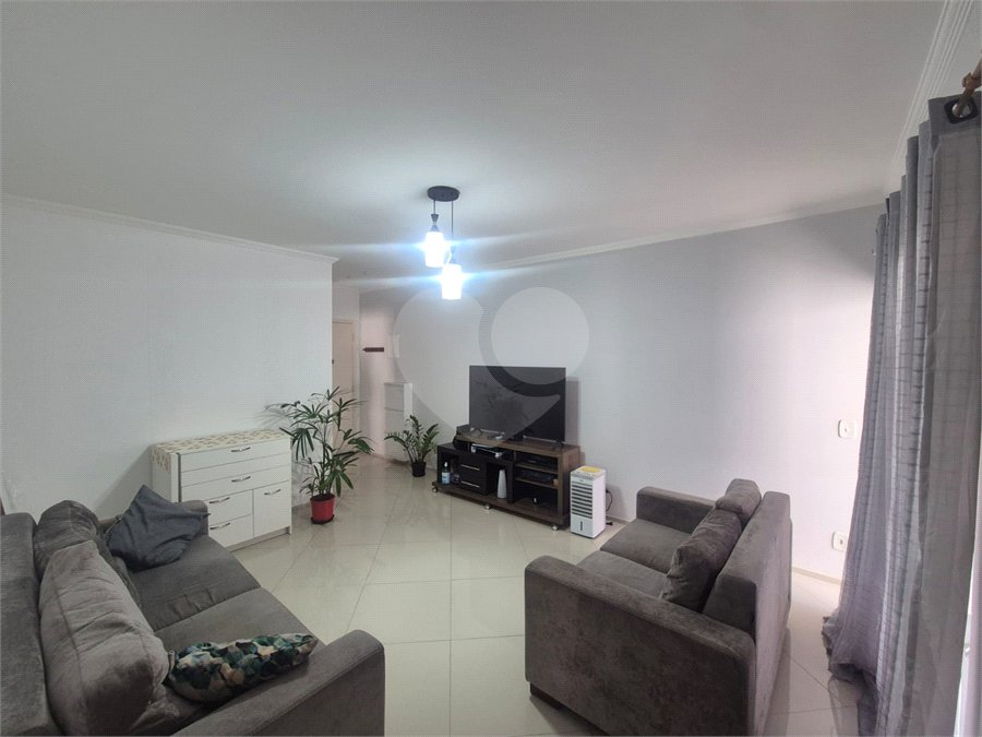 Apartamento à venda com 3 quartos, sendo 1 suíte,  em Parque Santana, Mogi das Cruzes, SP