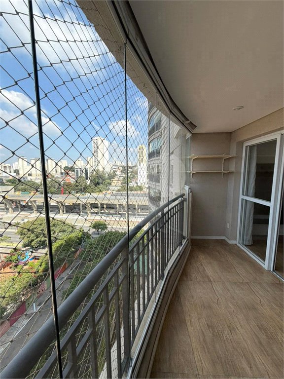 Apartamento à venda com 3 quartos, sendo 1 suíte, em Jardim Aeroporto, São Paulo, SP