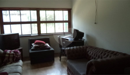 Casa à venda com 6 quartos, sendo 2 suítes,  em Jardim Marajoara, São Paulo, SP