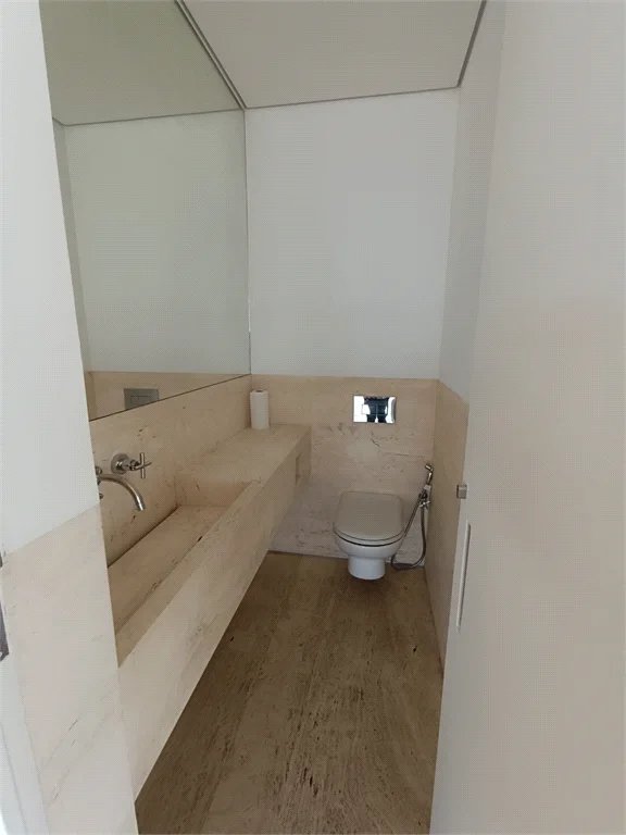 Apartamento à venda ou para alugar com 3 suítes em Pinheiros, São Paulo, SP