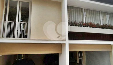 Casa à venda com 4 suítes no condomínio Chácara das Rosas, São Paulo - SP