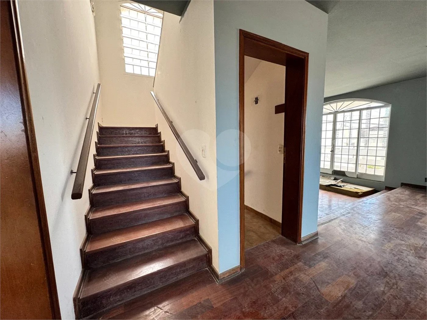 Sobrado Residencial e Comercial em Área Nobre de Piracicaba, para venda e locação.
