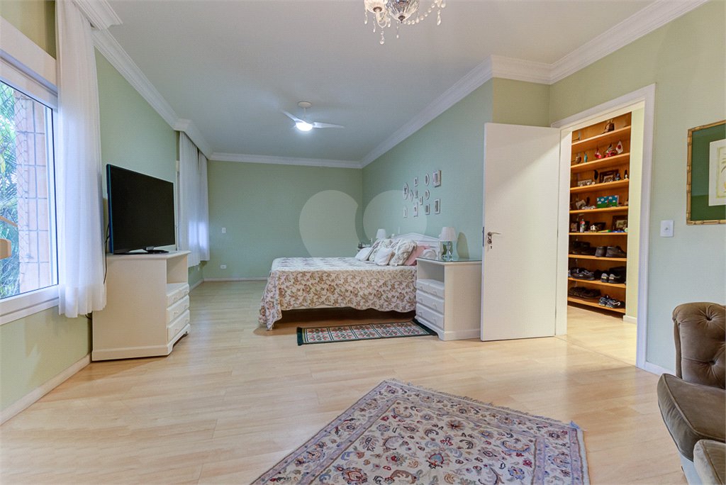 Casa à venda com 4 suítes no condomínio Vila Verde, São Paulo - SP