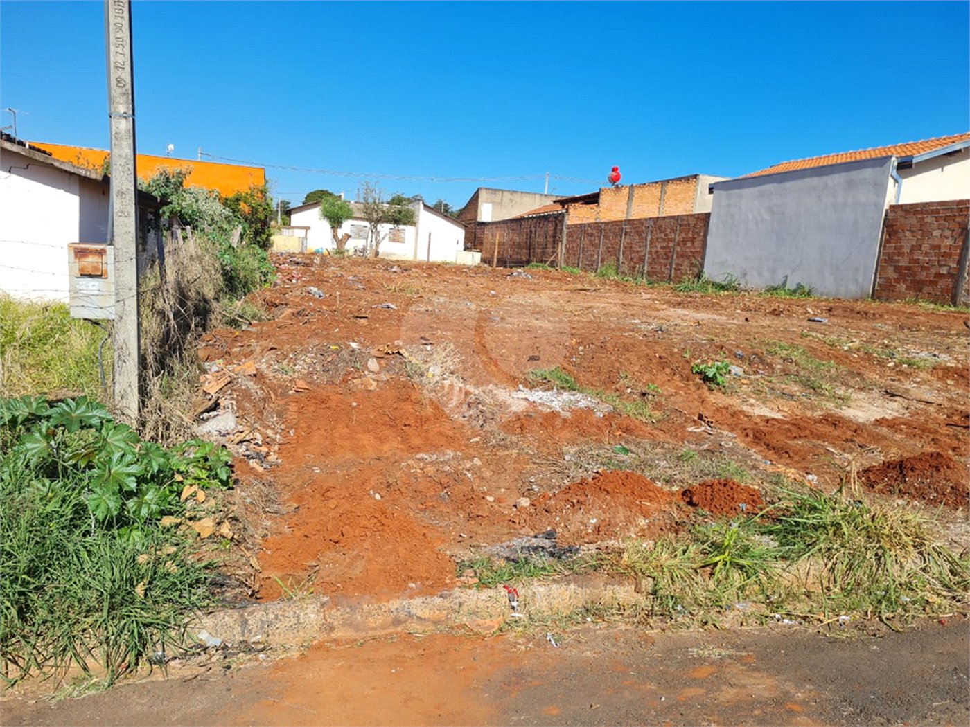 Casa à venda com 2 quartos em Parque das Hortências, Araraquara, SP