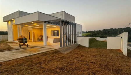 Casa à venda com 3 suítes no condomínio Vilagio Ipamena 2, Araçoiaba da Serra - SP