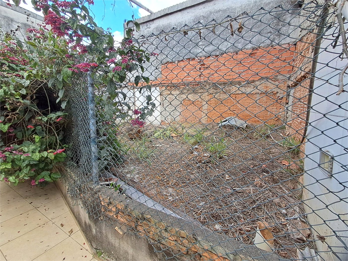 Sobrado à venda com 4 quartos em Parada Inglesa, São Paulo, SP