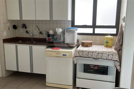 Apartamento à venda com 3 quartos, sendo 1 suíte,  em Jardim das Acácias, São Paulo, SP