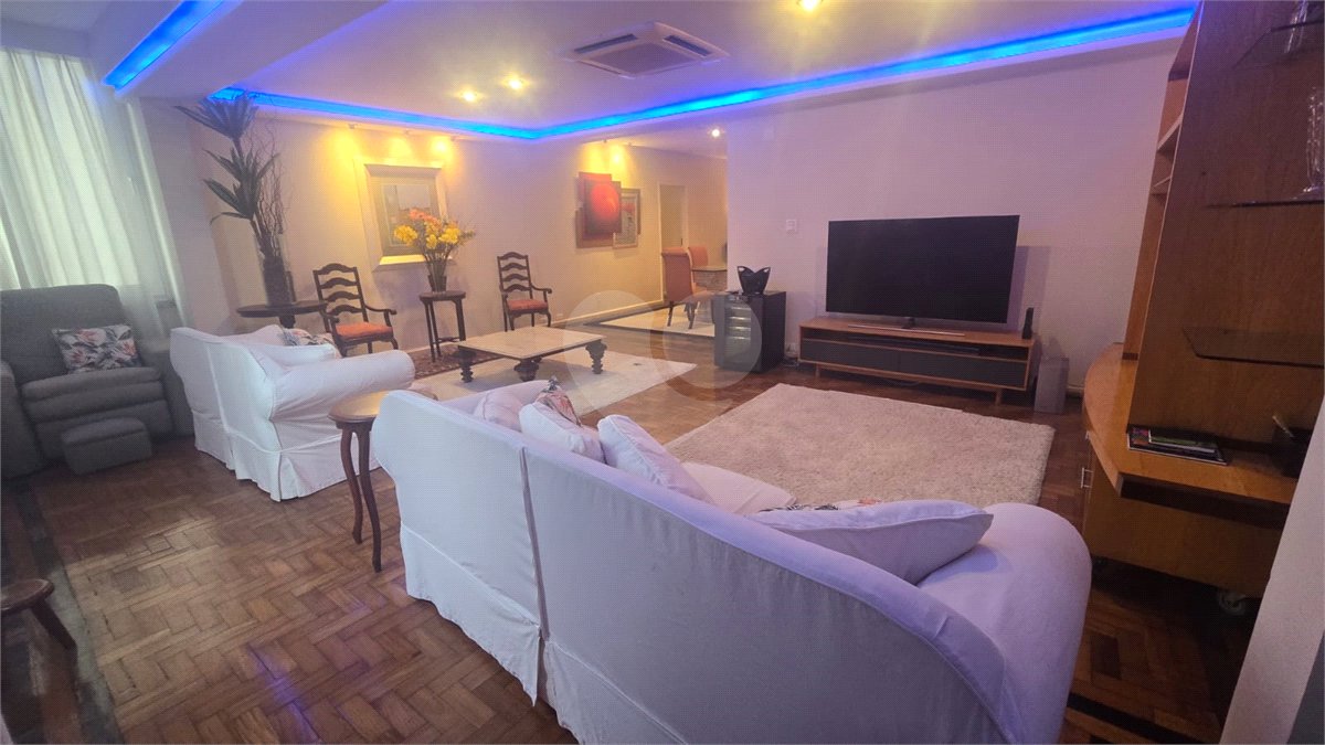 Apartamento à venda com 3 quartos, sendo 1 suíte, em Copacabana, Rio de Janeiro, RJ