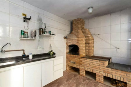 Casa à venda com 5 quartos, sendo 1 suíte, em Vila Rosália, Guarulhos, SP