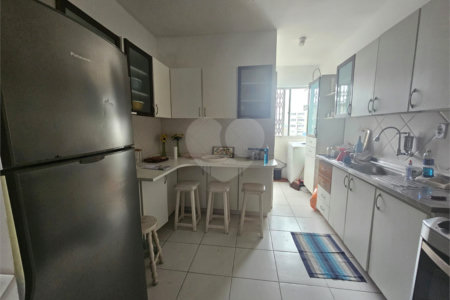Cobertura à venda com 3 quartos, sendo 1 suíte,  no Centro, Cabo Frio, RJ