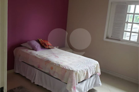 Casa à venda com 6 quartos, sendo 3 suítes, em Alto Ipiranga, Mogi das Cruzes, SP
