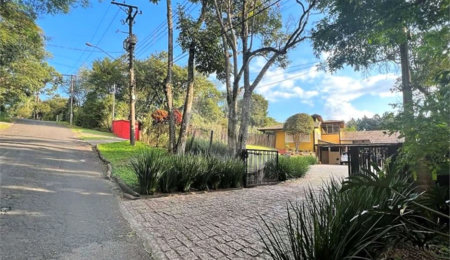 Casa à venda com 4 suítes no condomínio Jardim Mediterrâneo, Cotia - SP