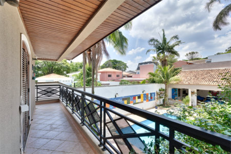 Casa à venda com 5 quartos, sendo 4 suítes, em Alto da Boa Vista, São Paulo, SP
