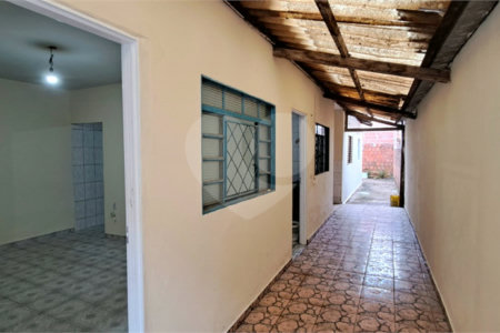 Casa ampla em bairro tranquilo – excelente oportunidade para morar ou investir!