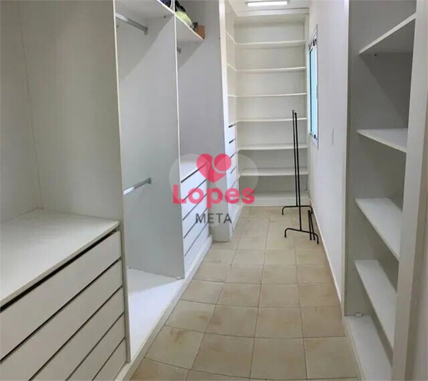 Apartamento à venda com 2 quartos, sendo 1 suíte, em Urbanova, São José dos Campos, SP
