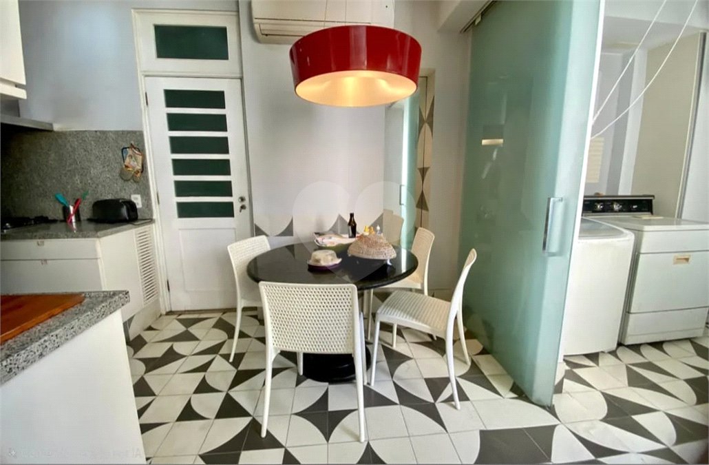 Apartamento à venda com 3 quartos, sendo 1 suíte, em Copacabana, Rio de Janeiro, RJ