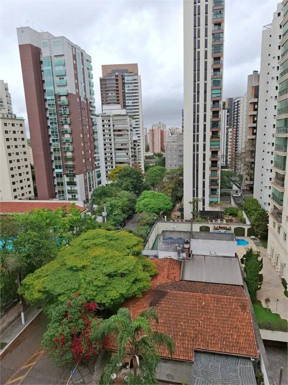 Apartamento à venda com 4 quartos, sendo 2 suítes, em Brooklin Paulista, São Paulo, SP
