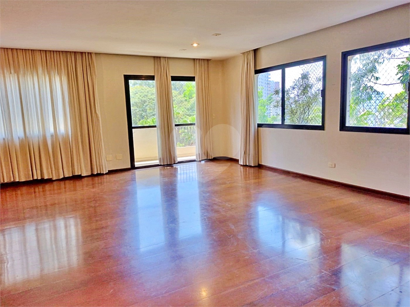Apartamento à venda com 4 quartos, sendo 3 suítes,  em Vila Andrade, São Paulo, SP