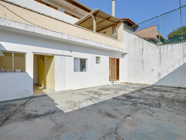 Casa à venda com 5 quartos, sendo 3 suítes,  no condomínio Triplex, São Paulo - SP