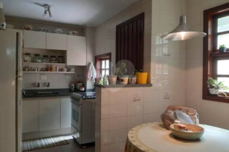 Casa à venda com 3 suítes em Jardim Olympia, São Paulo, SP