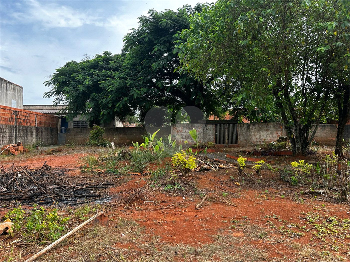 Chácara à venda com 3 quartos em Vila Mazzei, Itapetininga, SP