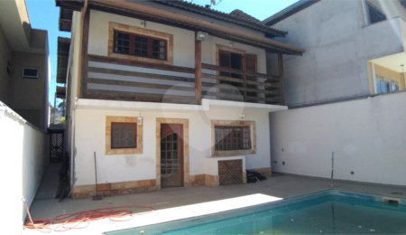 Casa à venda com 4 quartos, sendo 2 suítes,  em Barreiro, Mairiporã, SP