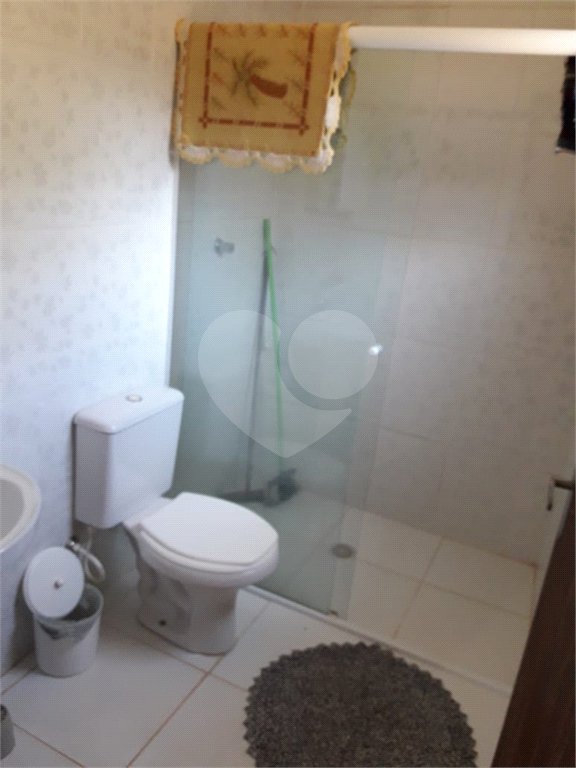 Chácara à venda com 8 quartos, sendo 3 suítes, no Centro, Toledo, MG