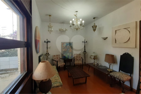 Casa à venda com 3 quartos, sendo 1 suíte, em Alto da Boa Vista, São Paulo, SP