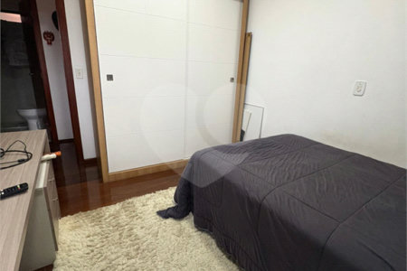 Apartamento à venda com 3 quartos, sendo 1 suíte, em Nova Petrópolis, São Bernardo do Campo, SP